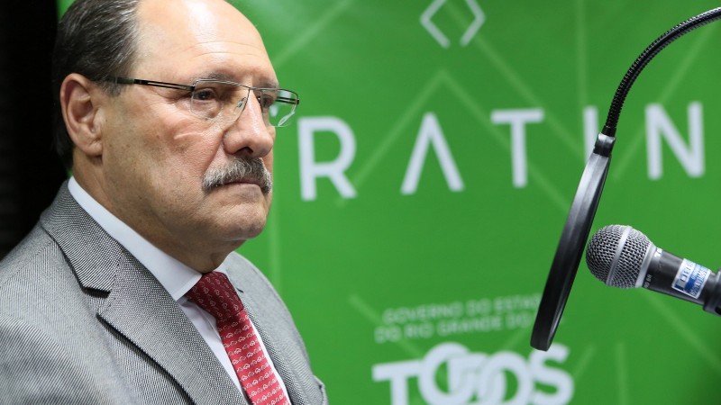 23-02-2017-Governador participou de rede de rádios no programa Legalidade Convida