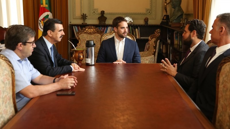 A reunião ocorreu no Palácio Piratini, onde serão realizados os demais encontros, de maneira individual
