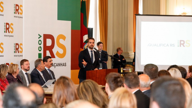 Leite destacou a importância de modificar a seleção para os cargos na educação, até então feita por indicação do governo