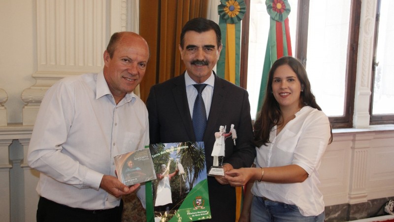 Além da terra do churrasco, Nova Bréscia também se destaca pelo setor de produção (leite, aves, suínos e bovinos), dos festivais típicos da cultura gaúcha e do incentivo ao esporte para crianças.